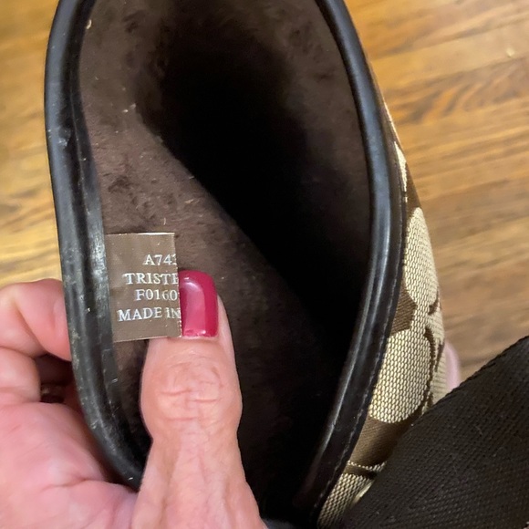 Coach Rubber Boats - Picture 2 of 6